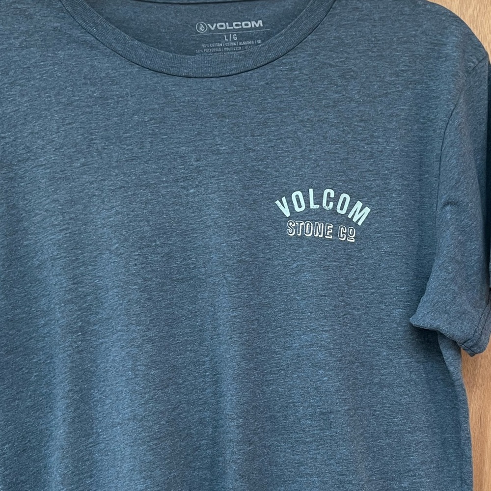 Volcom Top - Picture 2 of 4